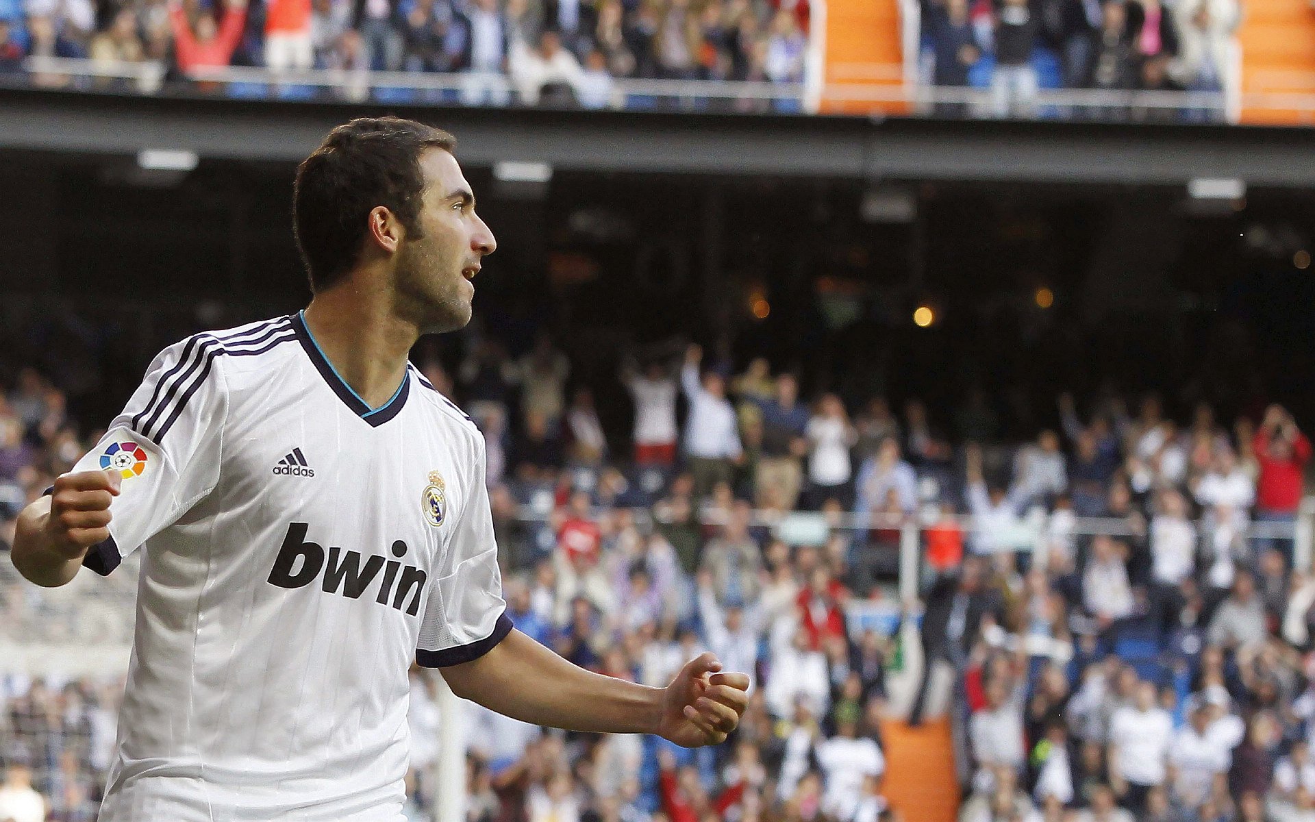 开云下载-尼克斯攻陷洛杉矶，文班亚马的独角戏与篮球的未来图景  第2张